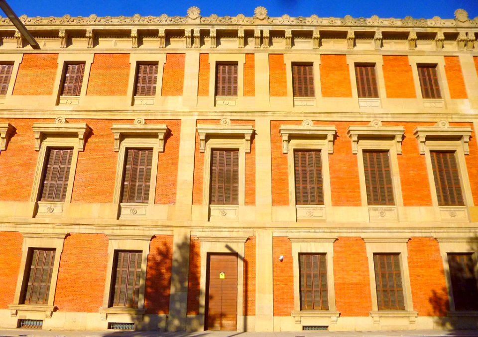 Pamplona - Parlamento de Navarra 3