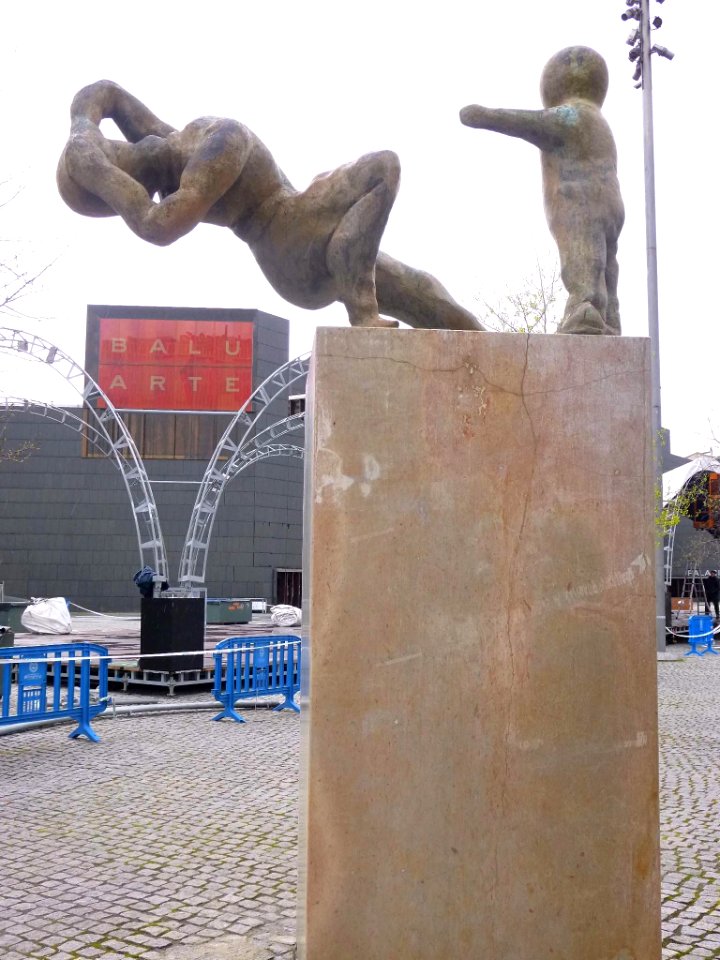 Pamplona - Monumento a las Víctimas del Terrorismo 2