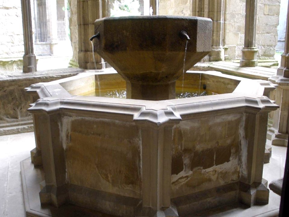 Pamplona - Catedral, claustro, lavatorio