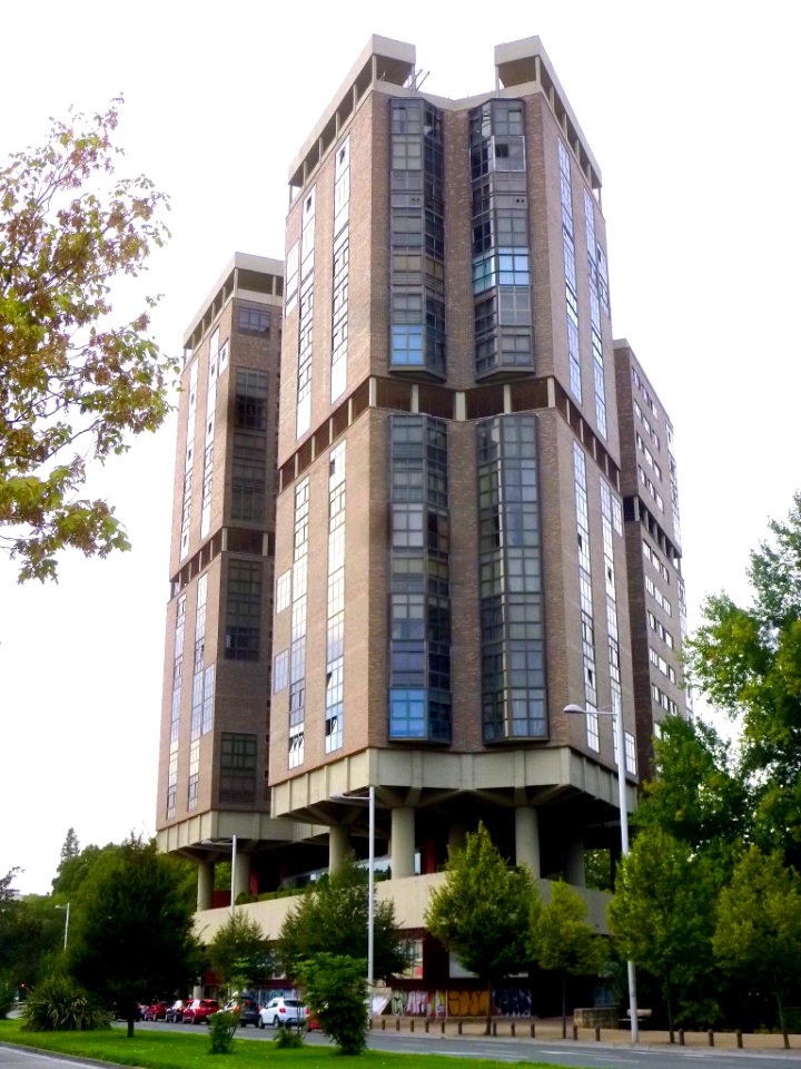 Pamplona - Edificio Singular 10