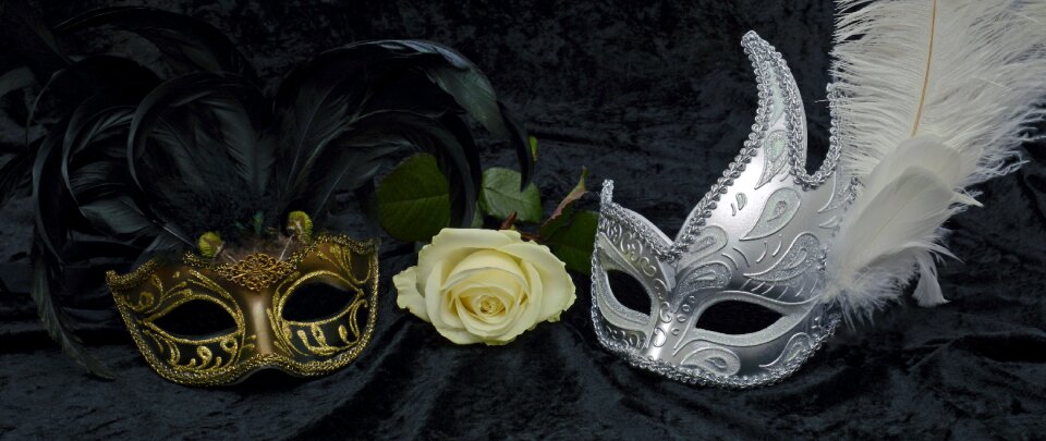Mysterious close up romance