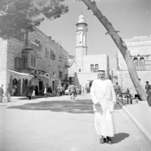 Palestijn in een straat van Bethlehem, Bestanddeelnr 255-5479