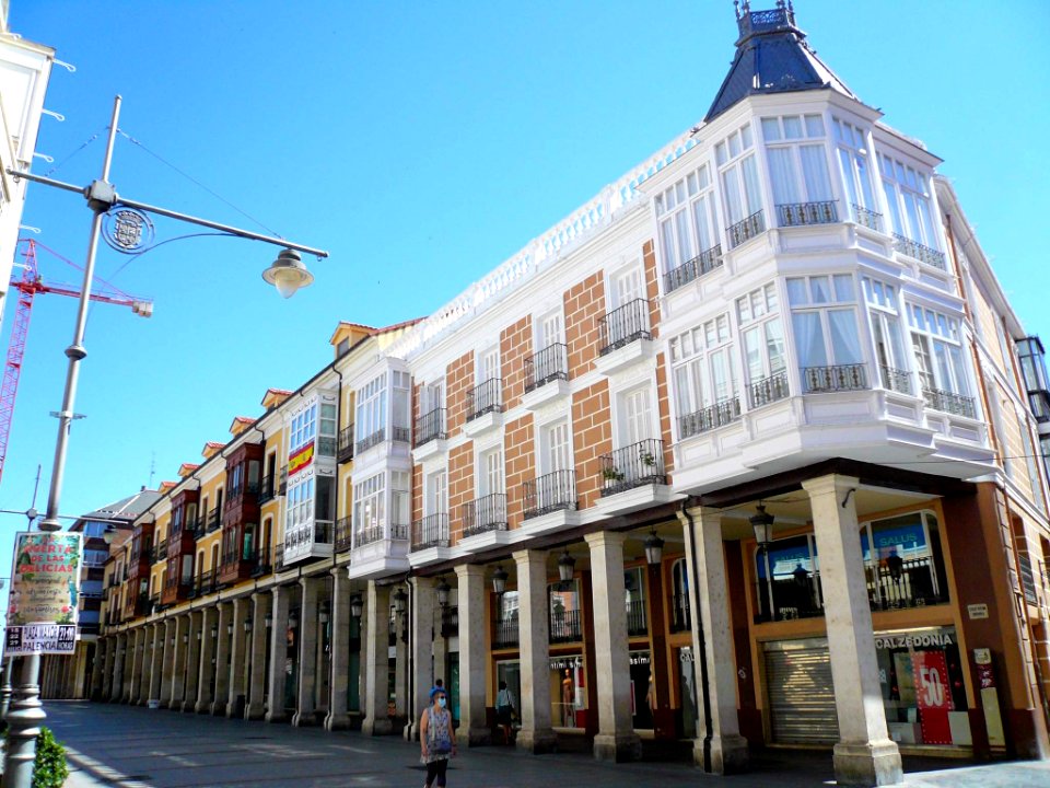 Palencia - Edificio en el nº 1 de la Calle Marqués de Albaida (con fachada en Calle Mayor) 1