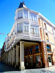 Palencia - Edificio en el nº 1 de la Calle Marqués de Albaida (con fachada en Calle Mayor) 2