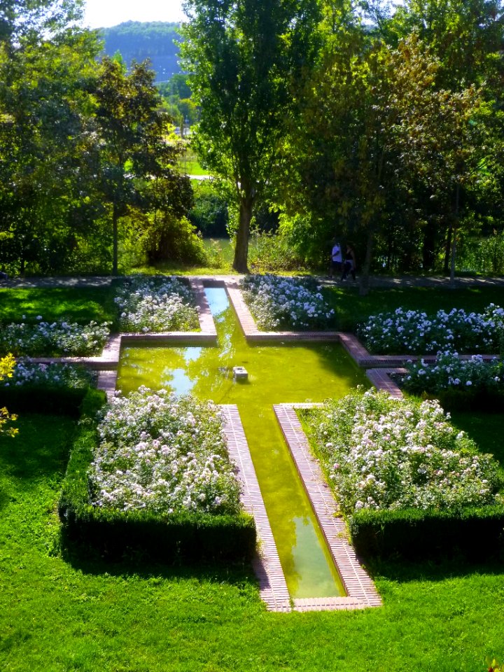 Pamplona - Jardines en la ribera del Arga junto a la Avenida de San Jorge 2