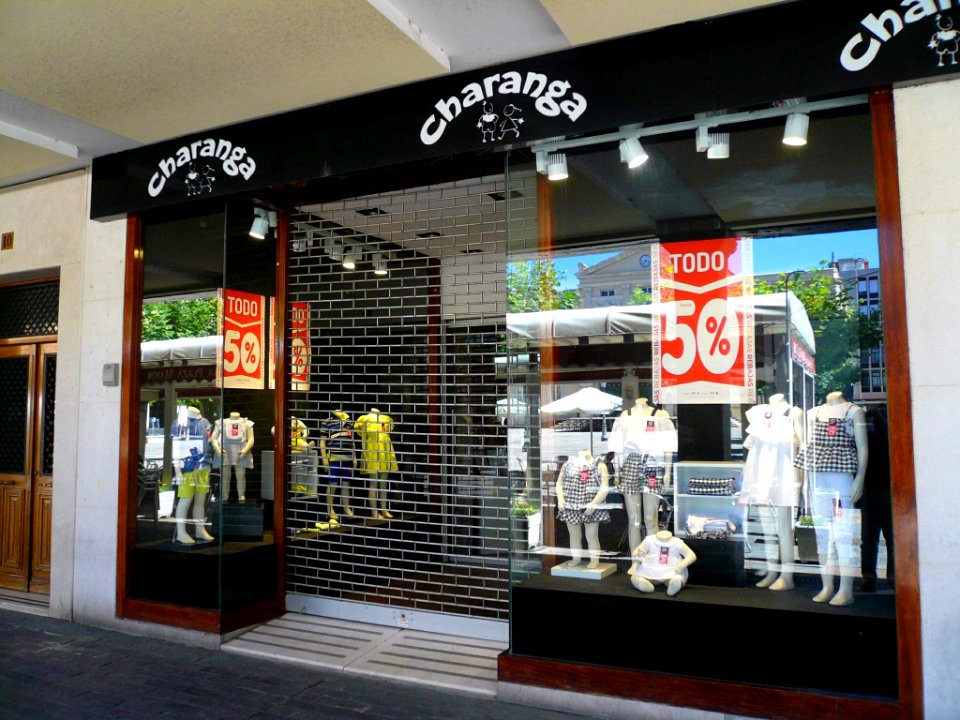 Palencia - Plaza Mayor, moda infantil Charanga
