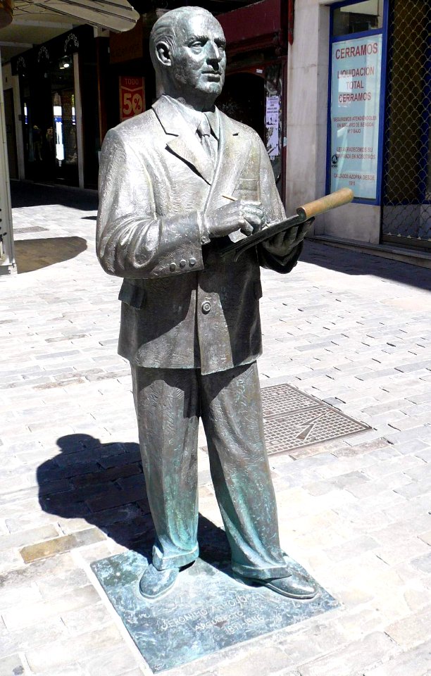 Palencia - Monumento a Jerónimo Arroyo 2