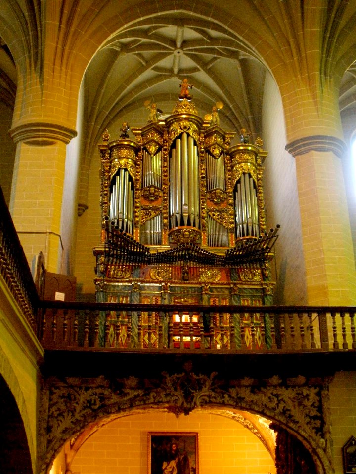 Pamplona - Convento de Santo Domingo o de Santiago (PP Dominicos), interior 01