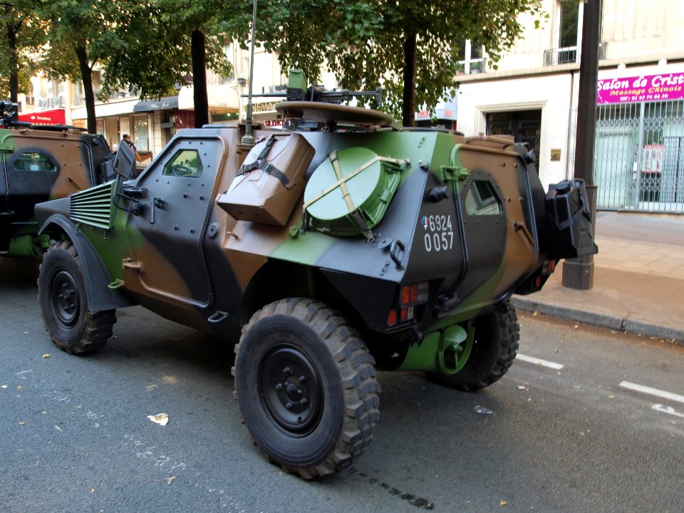 Panhard VBL (Vèhicule Blindé Legér), French army licence registration '6924 0057' pic3