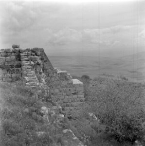 Panorama vanaf de Taborberg in Galilea bij een oude muur met uitzicht over het l, Bestanddeelnr 255-0929