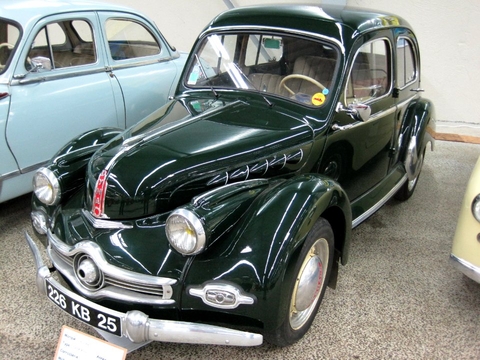 Panhard Dyna X 84 01