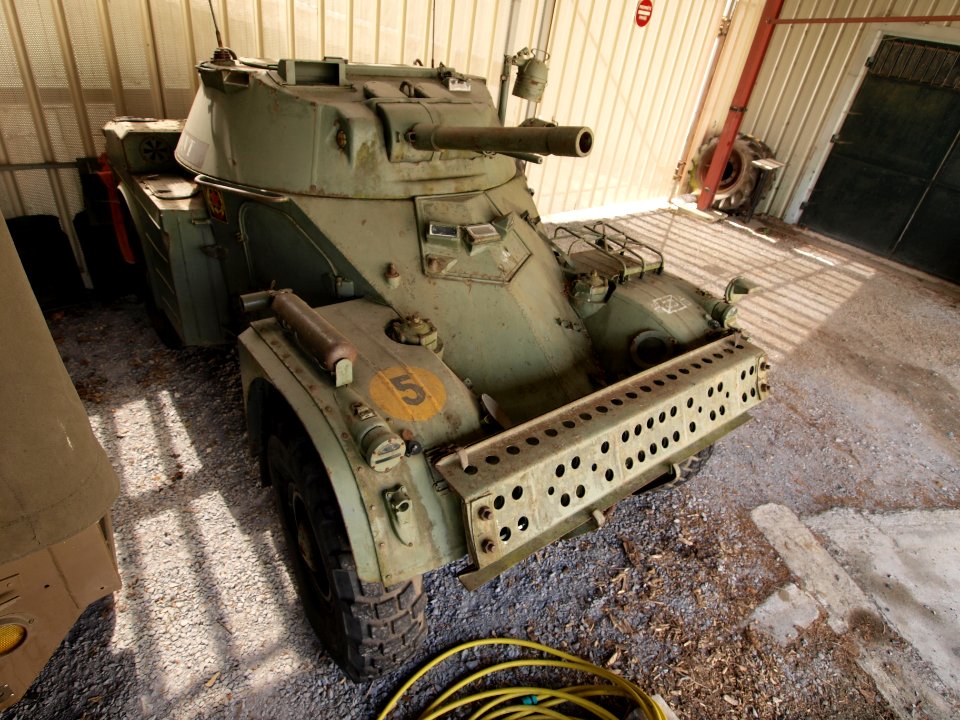 Panhard AML 60 pic5