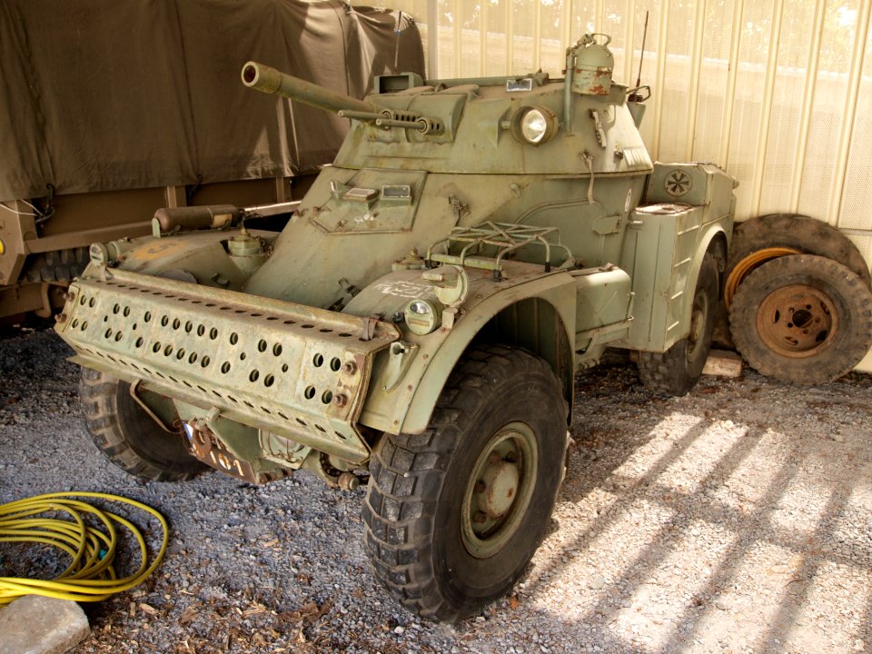Panhard AML 60 pic2