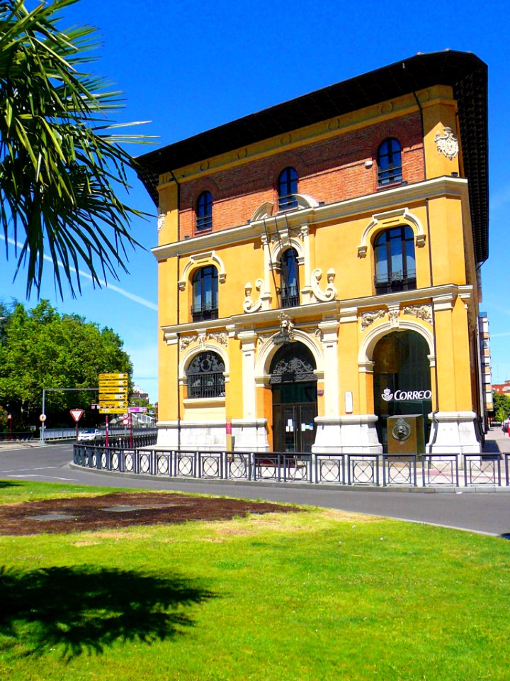 Palencia - Edificio de Correos y Telégrafos 03