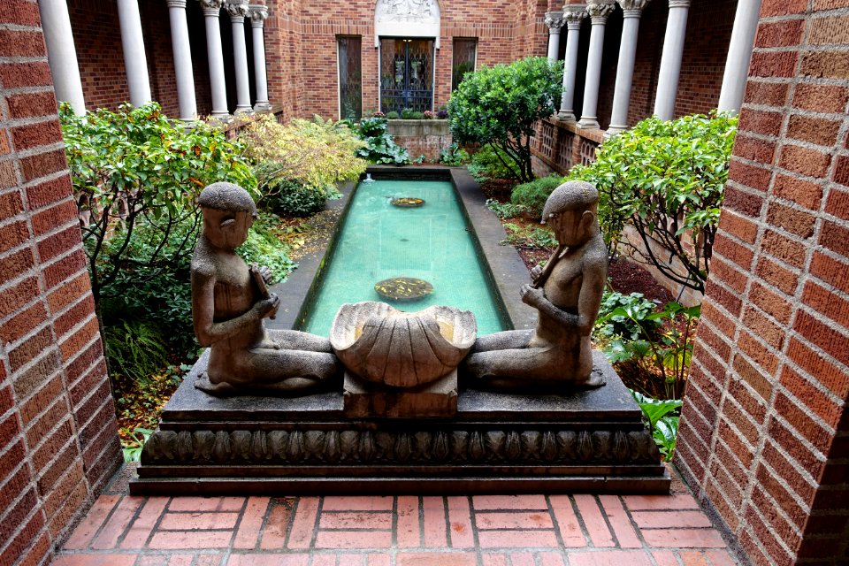 Pans by Oliver L. Barrett - Prince Lucien Campbell Memorial Courtyard - Jordan Schnitzer Museum of Art, University of Oregon - Eugene, Oregon - DSC09571