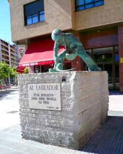 Palencia - Monumento al Labrador 1