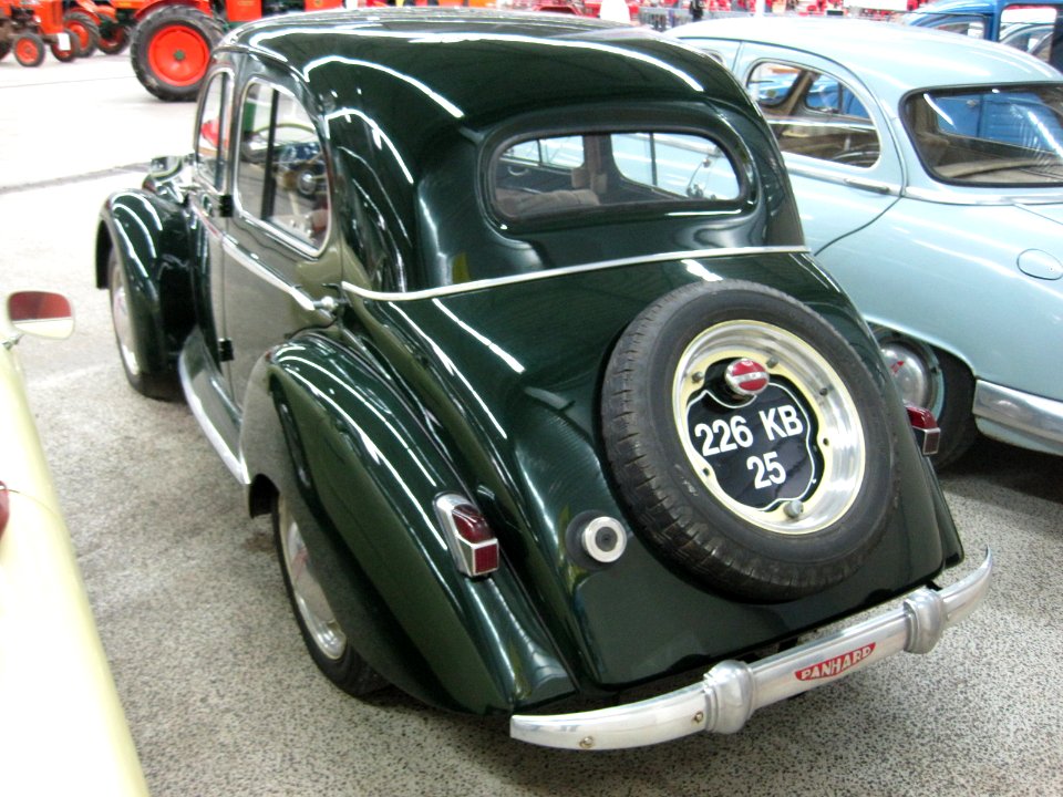 Panhard Dyna X 84 02