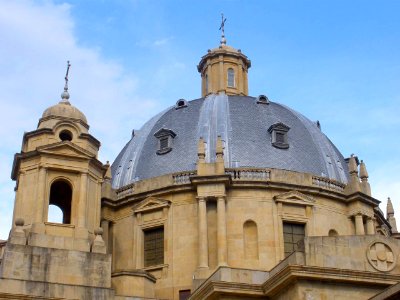 Pamplona - Sala de Exposiciones Conde de Rodezno (ex Monumento a los Caídos) 3