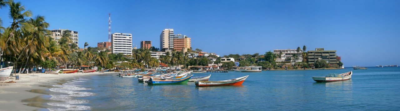 Panoramic view of Pampatar beach