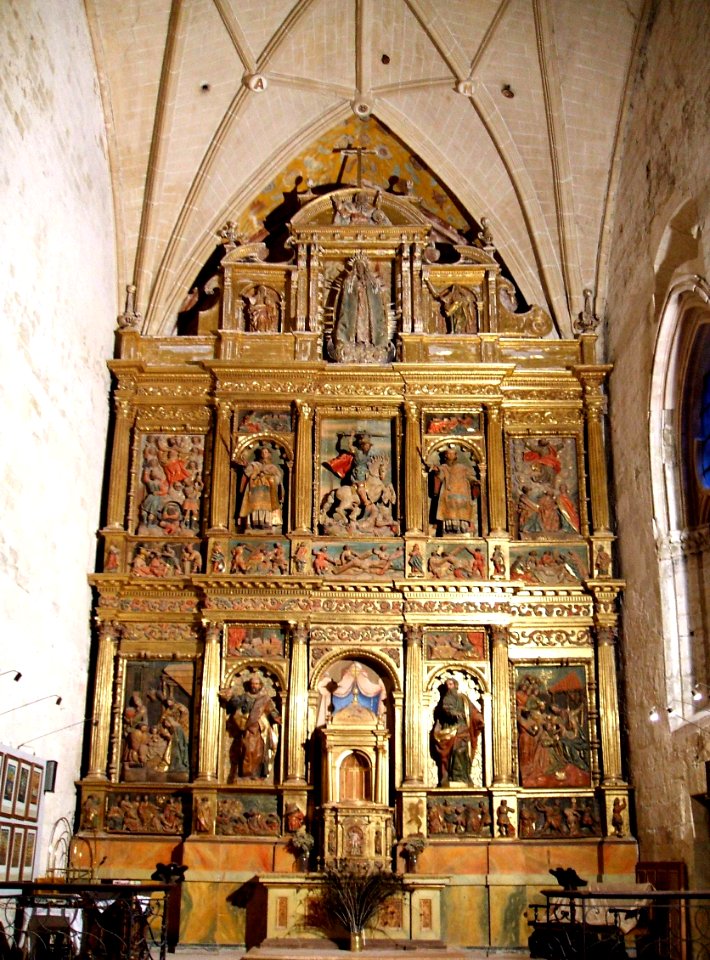 Pancorbo - Iglesia de Santiago, interior, retablo mayor 01