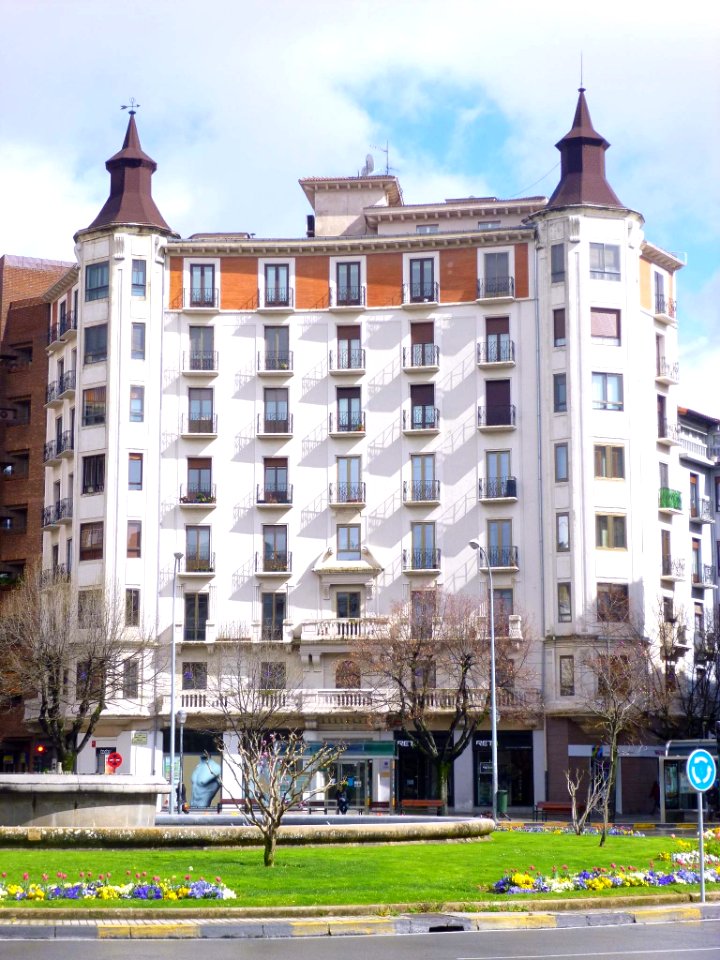 Pamplona - Plaza del Príncipe de Viana 05