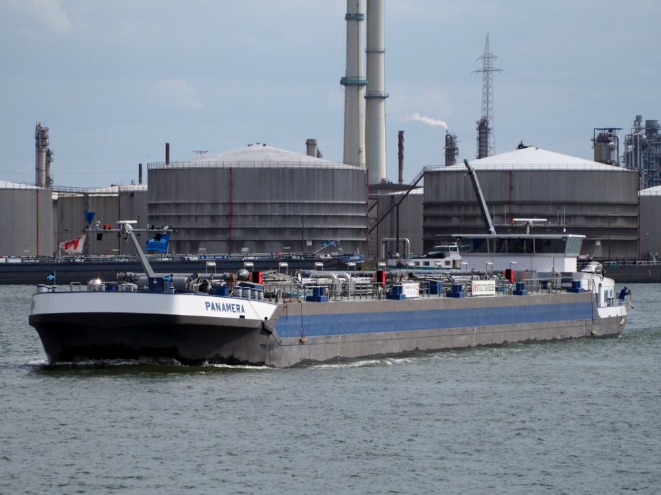 Panamera - ENI 06105405, Port of Antwerp pic4