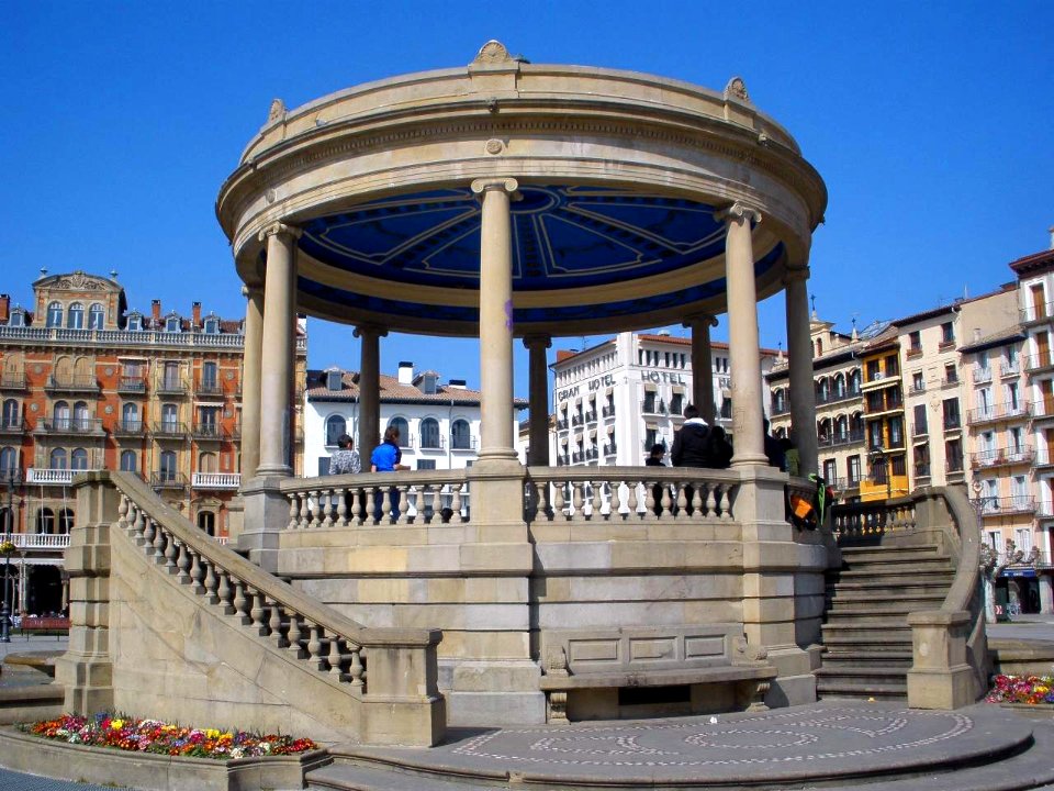 Pamplona - Plaza del Castillo 10