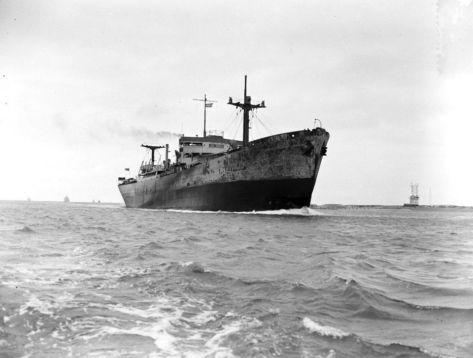 Panamees schip Buccaneer na aanvaring met Zweeds Johanneshus bij Hoek van Ho, Bestanddeelnr 907-1766