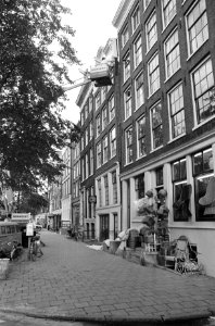 Pand van Rons, Noordzijdevoorburgwal 41 te Amsterdam, wordt geschilderd, opdrach, Bestanddeelnr 925-9079