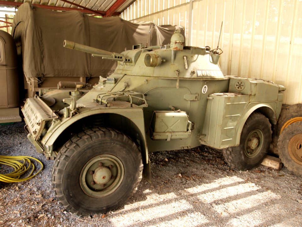 Panhard AML 60 pic3
