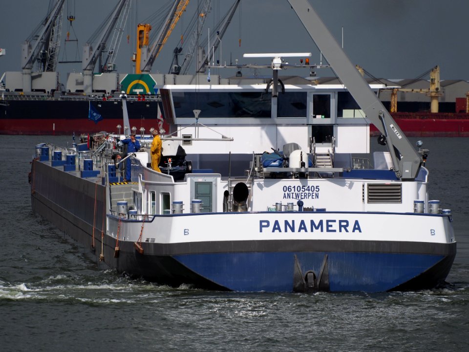 Panamera - ENI 06105405, Port of Antwerp pic3