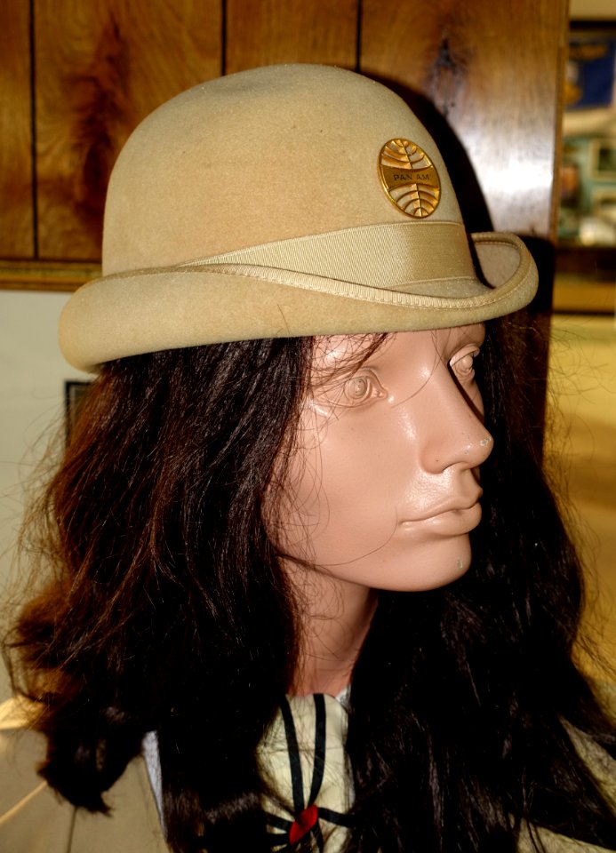 Pan American Airways stewardess uniform, designed by Edith Head, early 1960s - Oregon Air and Space Museum - Eugene, Oregon - DSC09822