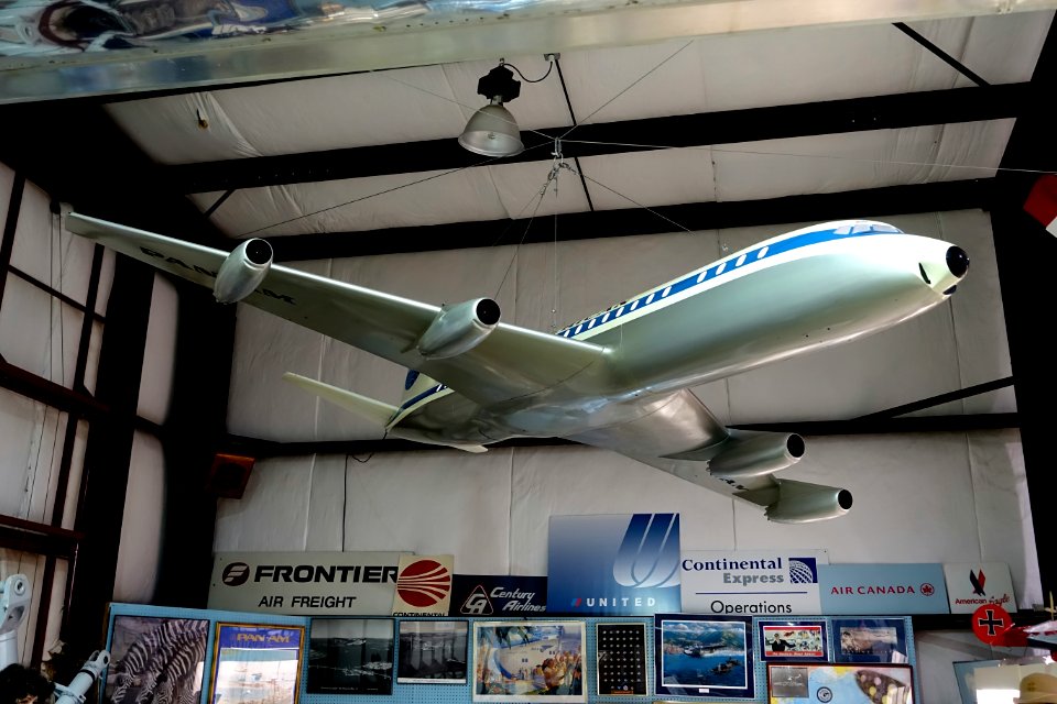 Pan American McDonnell-Douglas DC-8 model, early 1960s - Oregon Air and Space Museum - Eugene, Oregon - DSC09819