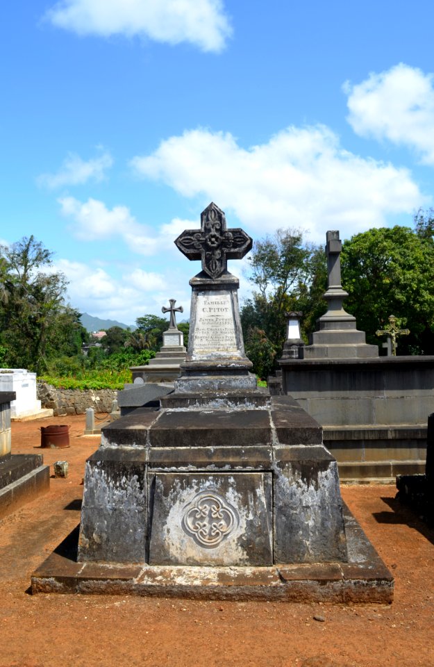 Pamplemousses, Cemetery, grave Pitot