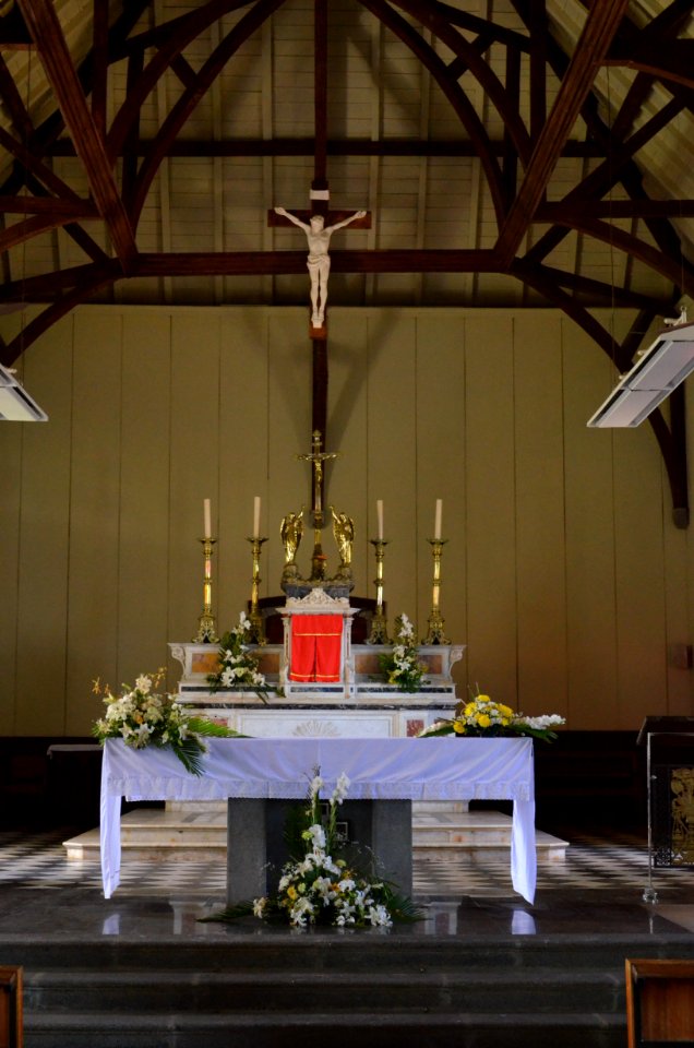 Pamplemousses, Eglise Saint François d‘Assise, Altar