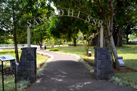 Pamplemousses, Sir Seewoosagur Ramgoolam Botanical Garden, Samadhi Seewoosagur Ramgoolam (1)
