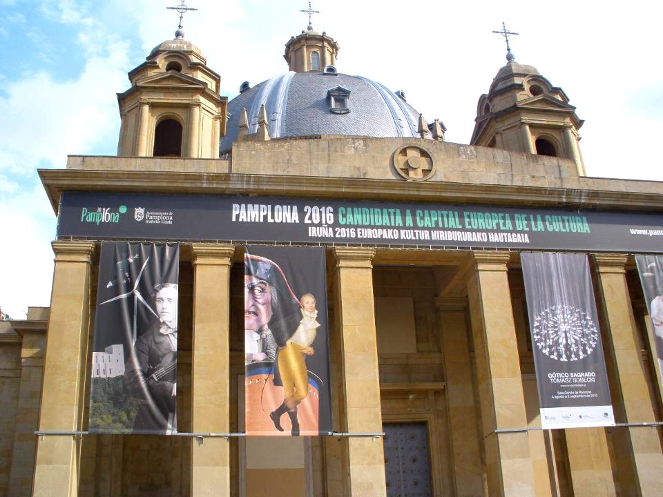 Pamplona - Sala de Exposiciones Conde de Rodezno (ex Monumento a los Caídos) 5