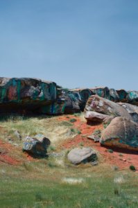 Painted rocks on the road to Sulaymaniyah 02