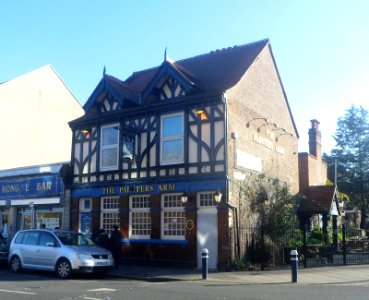 Painters Arms pub, 18 Lake Road, Landport (November 2017)