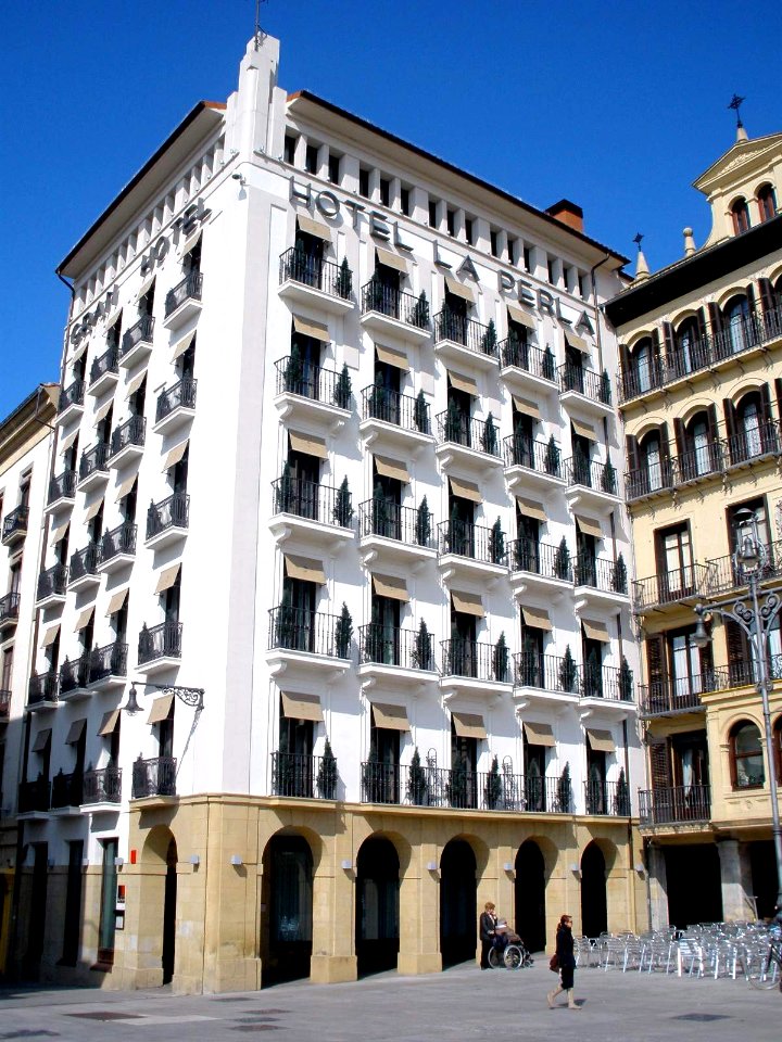 Pamplona - Plaza del Castillo, Hotel La Perla 2