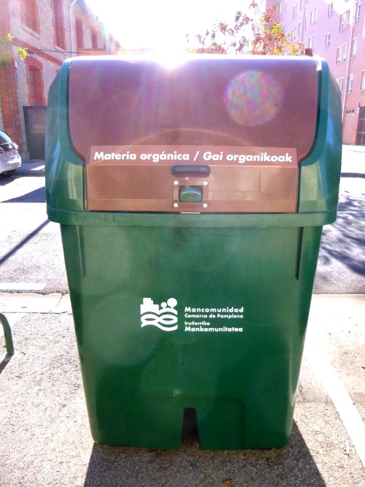 Pamplona - Reciclaje de residuos urbanos 01