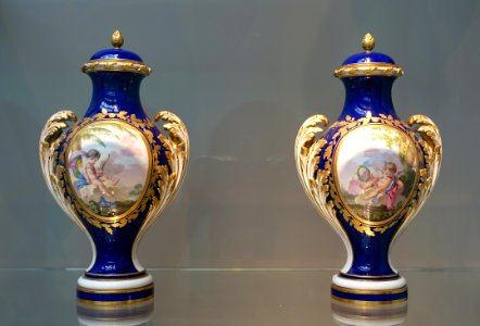 Pair of vases, painting attributed to Jean-Baptiste-Etienne Genest, Sèvres porcelain, c. 1770, soft-paste porcelain - Wadsworth Atheneum - Hartford, CT - DSC05274