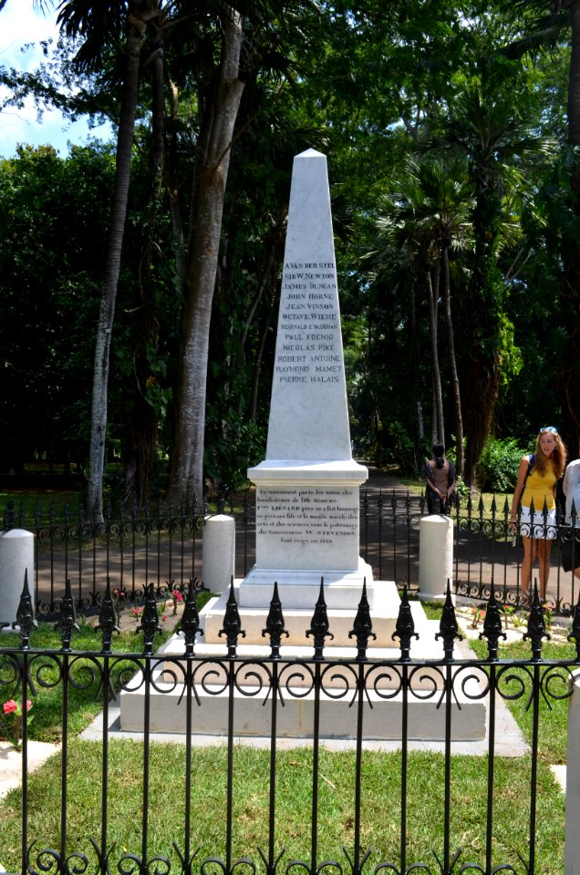 Pamplemousses, Sir Seewoosagur Ramgoolam Botanical Garden, Monument Liénard