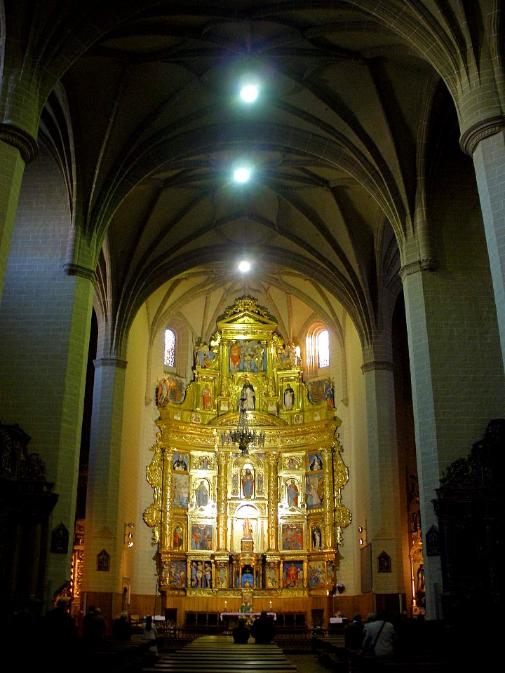 Pamplona - Convento de Santo Domingo o de Santiago (PP Dominicos), interior 02