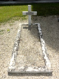 Paissy (Aisne) tombe de guerre A