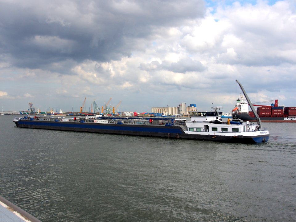 Panamera - ENI 06105405, Port of Antwerp pic1