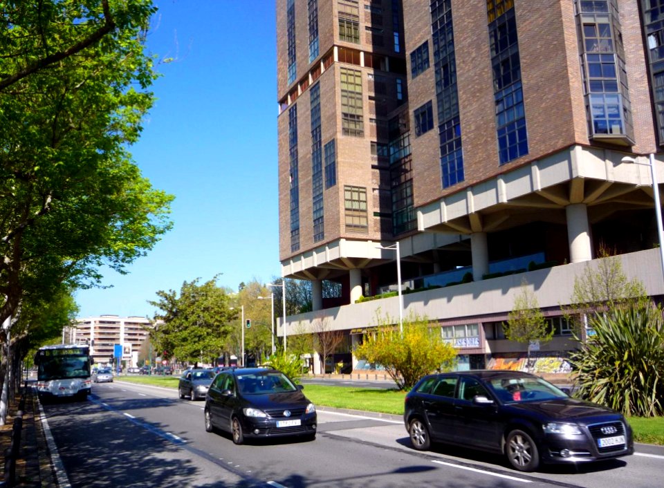Pamplona - Avenida del Ejército, Edificio Singular 5