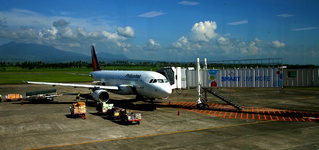 PAL Airbus 300-200 Bacolod Negros Philippines