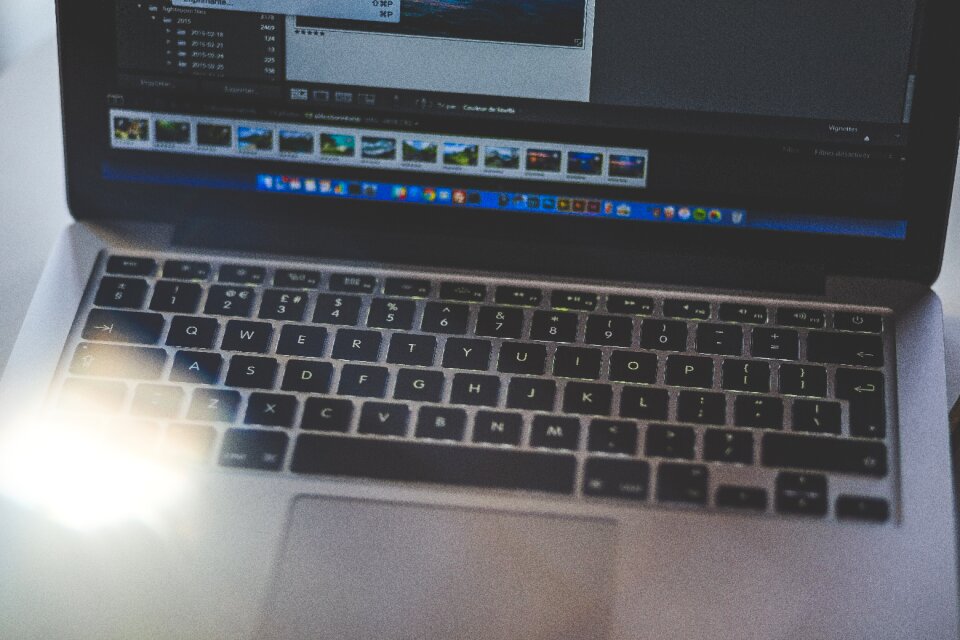Laptop macbook work