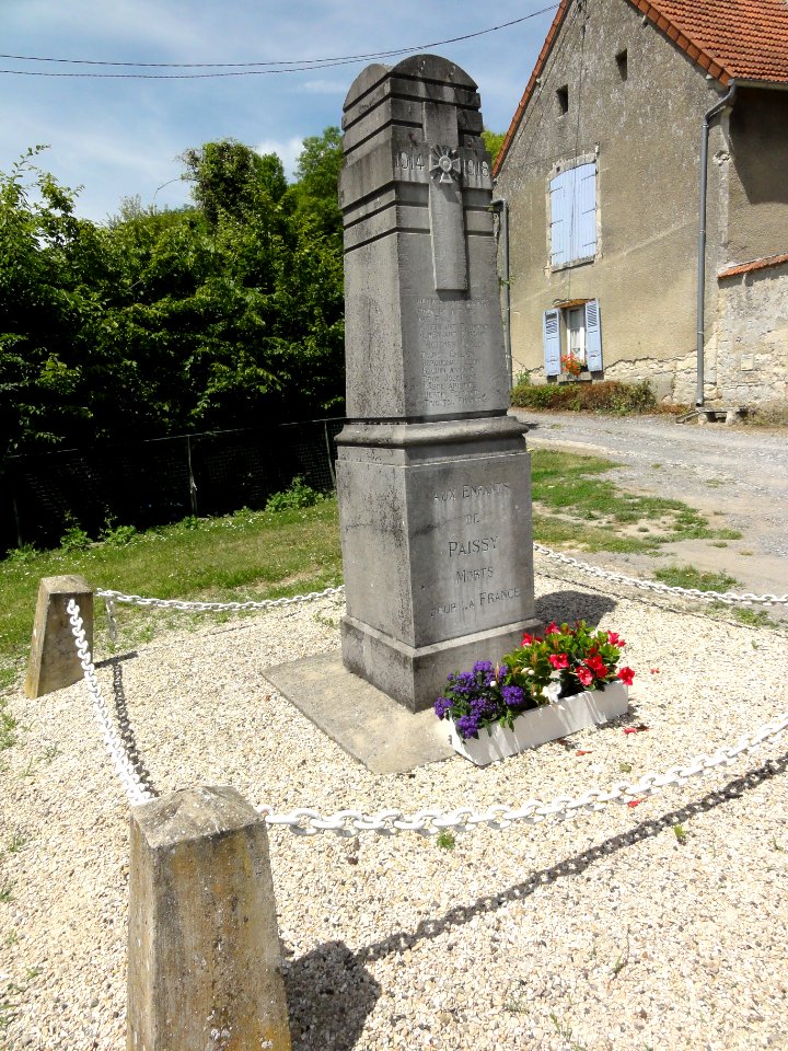 Paissy (Aisne) monument aux morts
